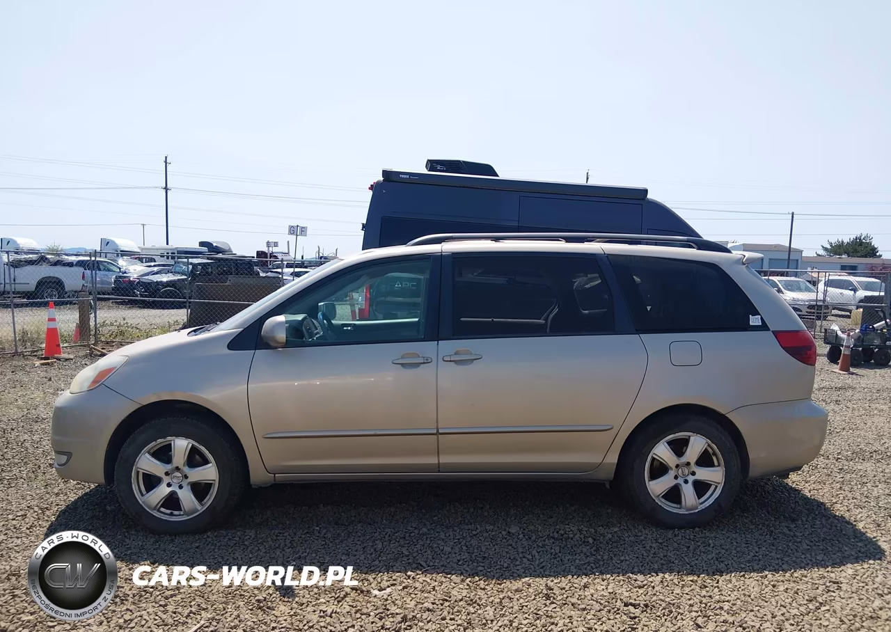 2005 Toyota Sienna Xle VIN:5TDBA22CX5S049154 - 14