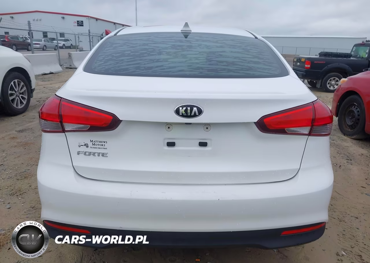 2018 Kia Forte Lx VIN:3KPFL4A72JE187366 - 15