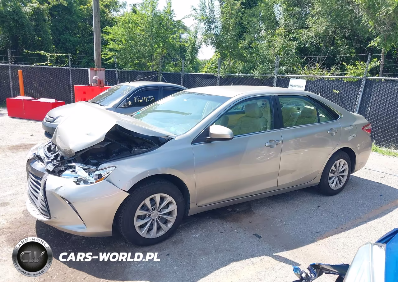 2017 Toyota Camry Le VIN:4T1BF1FK1HU635010 - 14