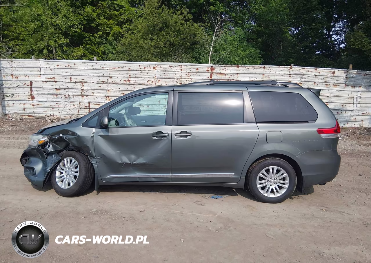 2013 Toyota Sienna Xle V6 8 Passenger VIN:5TDYK3DCXDS402341 - 14