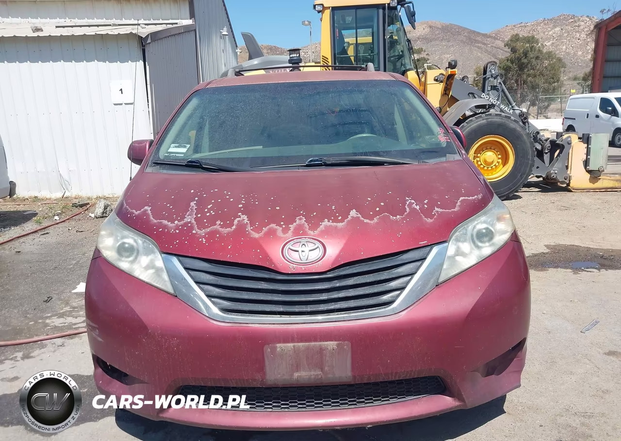 2011 Toyota Sienna Le VIN:5TDKA3DC9BS005757 - 12