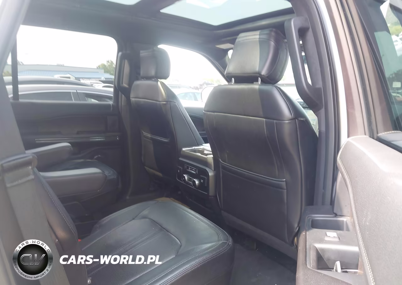 2018 Ford Expedition Limited VIN:1FMJU2ATXJEA58405 - 8