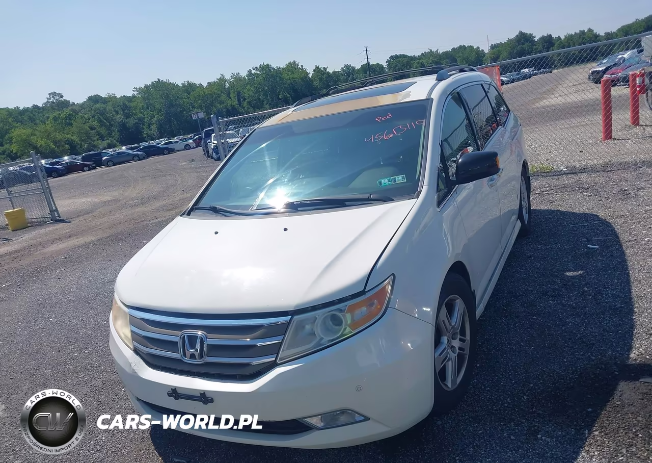 2012 Honda Odyssey Touring-Touring Elite VIN:5FNRL5H9XCB050070 - 12