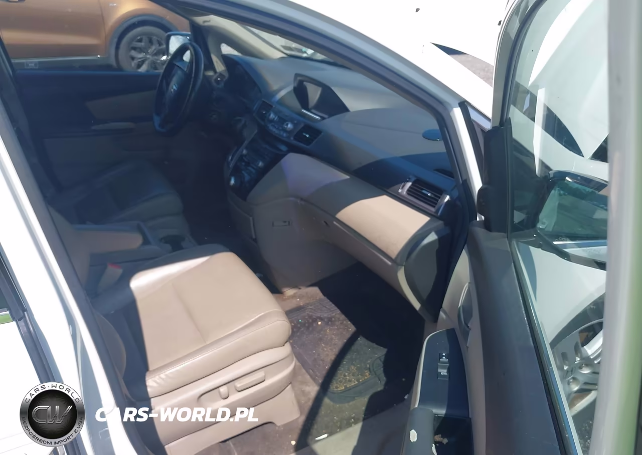 2012 Honda Odyssey Touring-Touring Elite VIN:5FNRL5H9XCB050070 - 5
