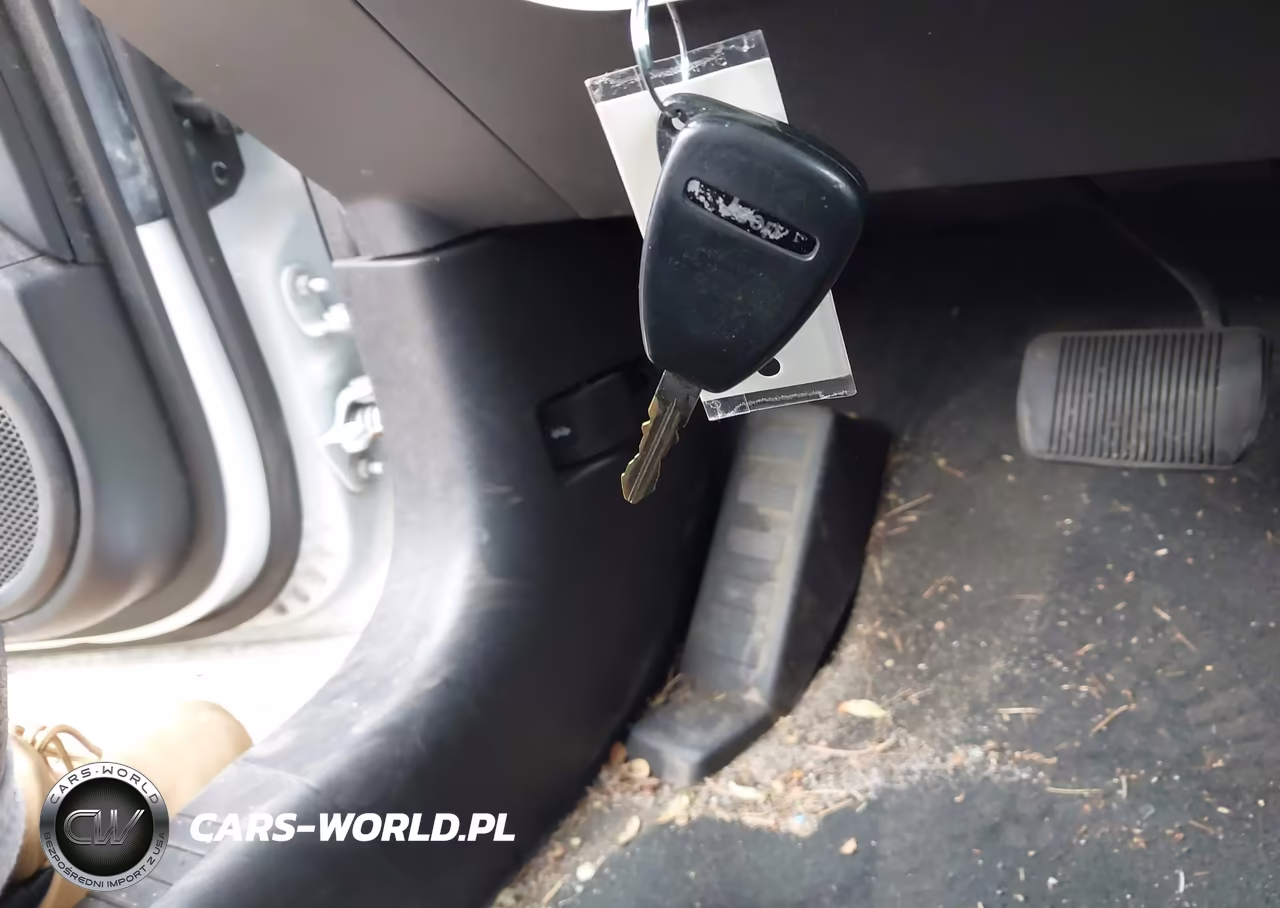 2017 Jeep Compass Latitude VIN:1C4NJDEB6HD110625 - 11