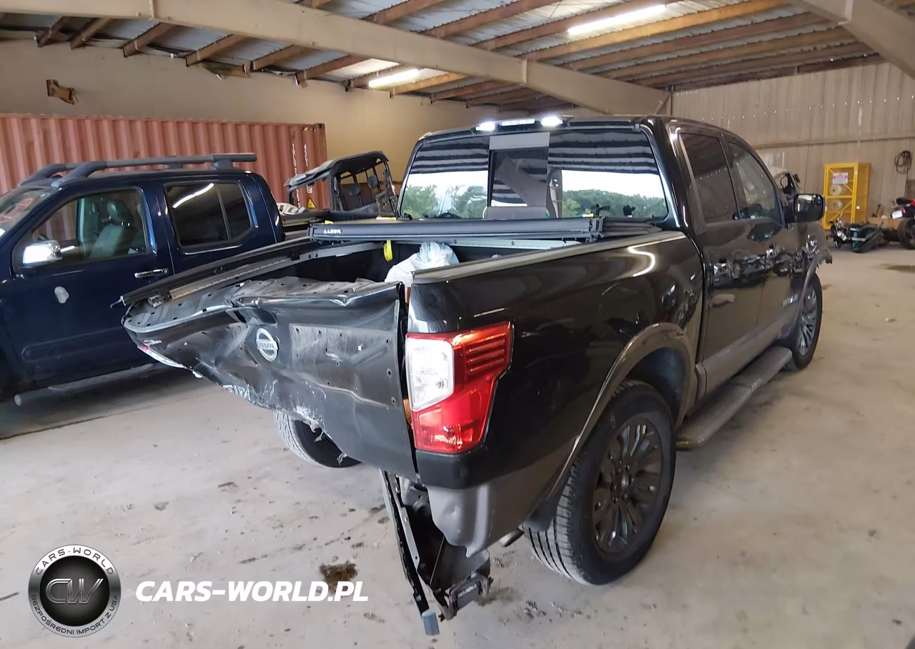 2017 Nissan Titan Platinum Reserve VIN:1N6AA1E66HN503872 - 4