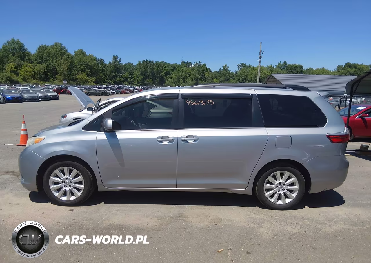 2015 Toyota Sienna Le 7 Passenger VIN:5TDJK3DC5FS113615 - 14