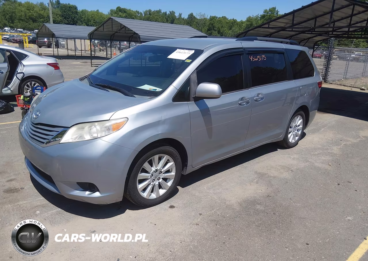 2015 Toyota Sienna Le 7 Passenger VIN:5TDJK3DC5FS113615 - 2