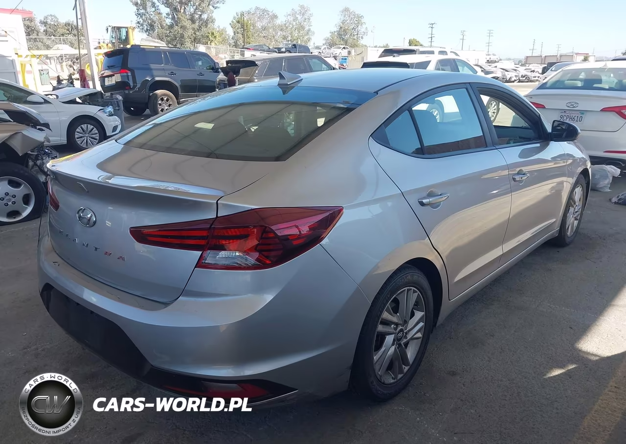 2020 Hyundai Elantra Value Edition VIN:5NPD84LF0LH631727 - 4