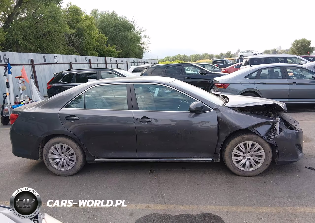 2013 Toyota Camry Le VIN:4T1BF1FKXDU224814 - 13