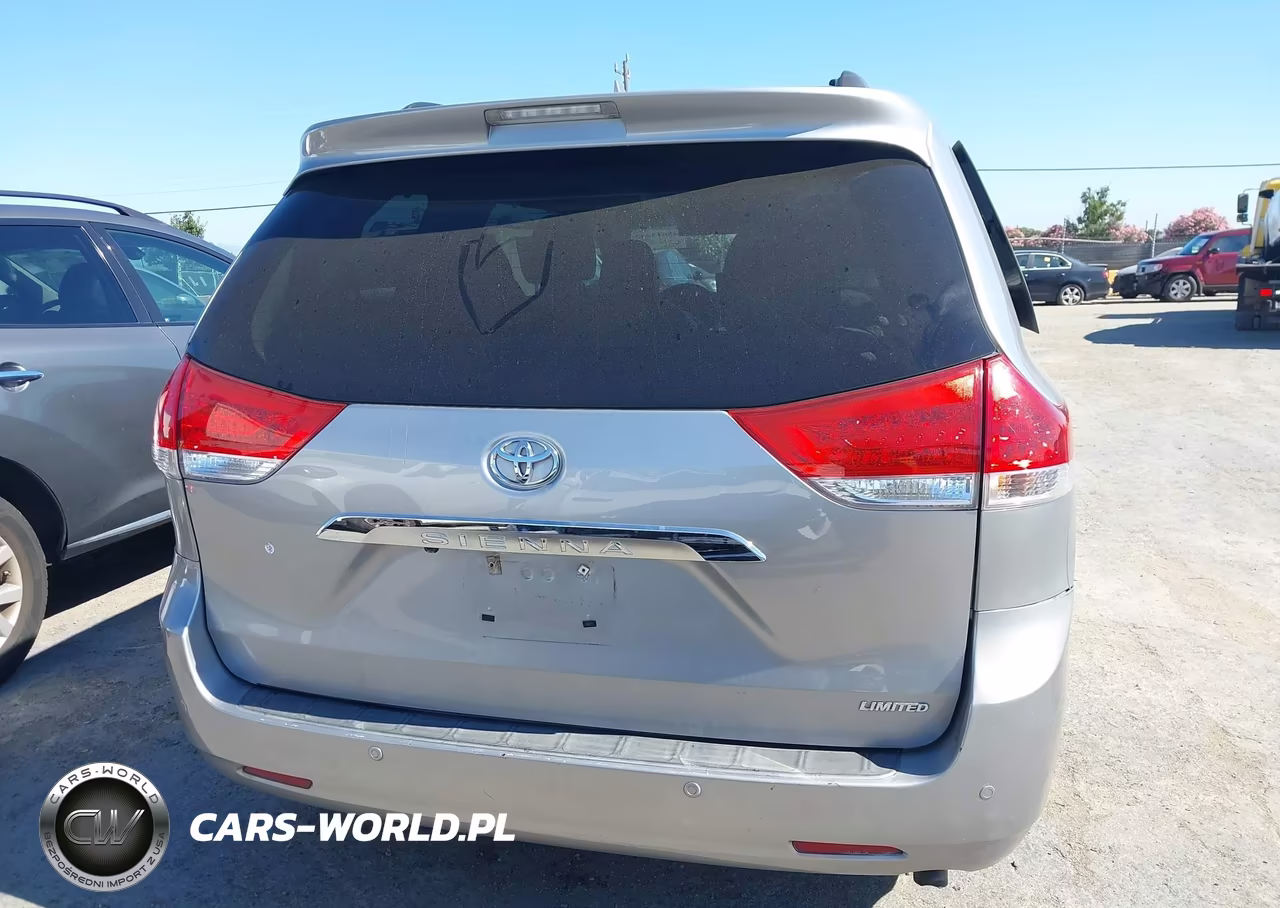 2011 Toyota Sienna Limited V6 VIN:5TDYK3DC9BS029791 - 16