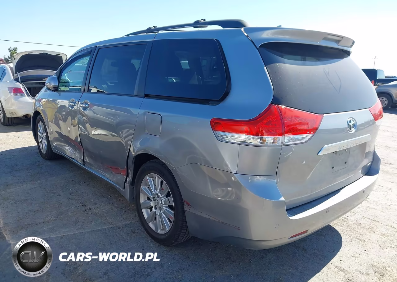 2011 Toyota Sienna Limited V6 VIN:5TDYK3DC9BS029791 - 3