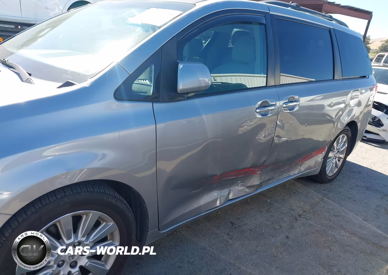 2011 Toyota Sienna Limited V6 VIN:5TDYK3DC9BS029791 - 6