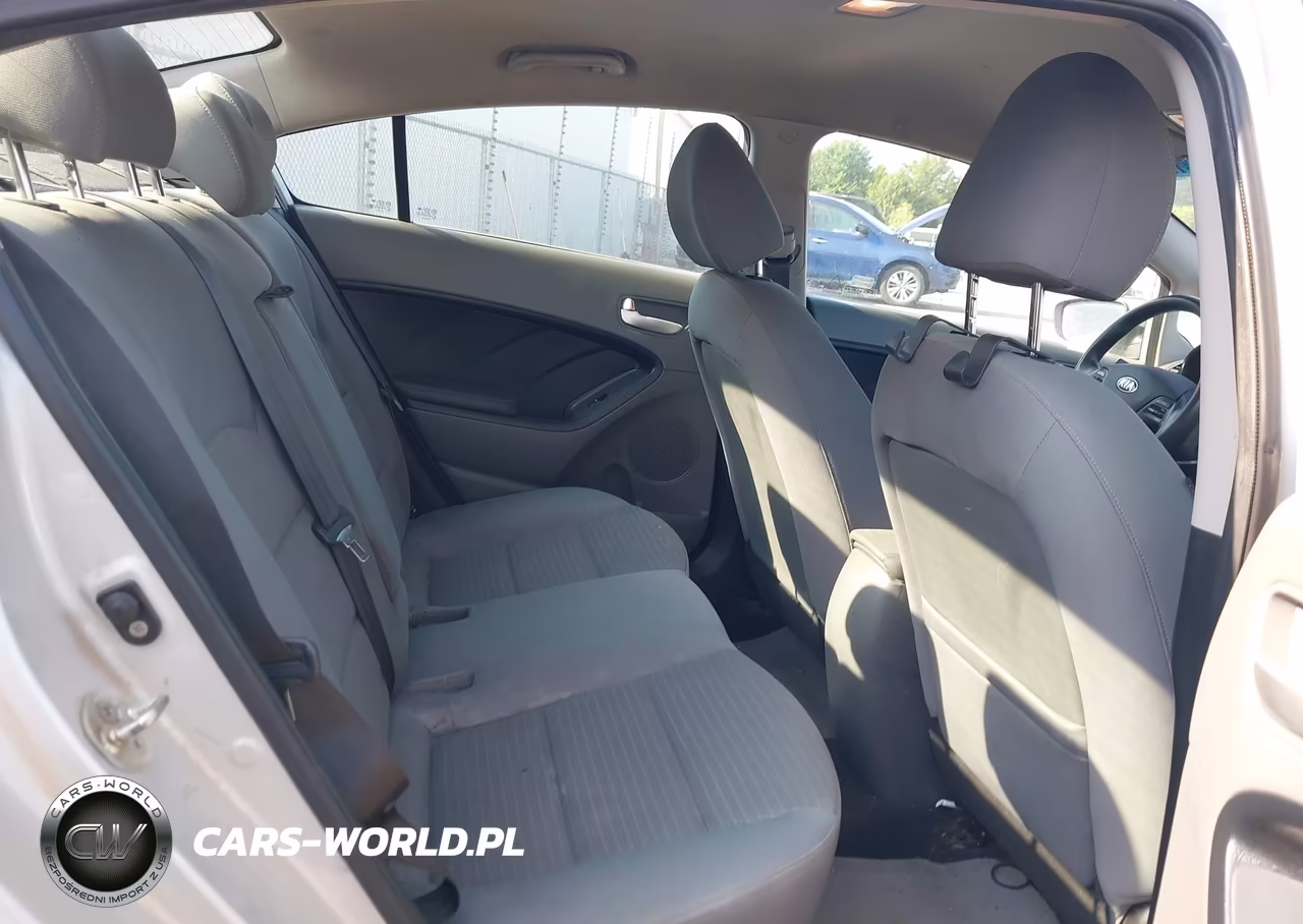 2018 Kia Forte Lx VIN:3KPFL4A72JE248747 - 8