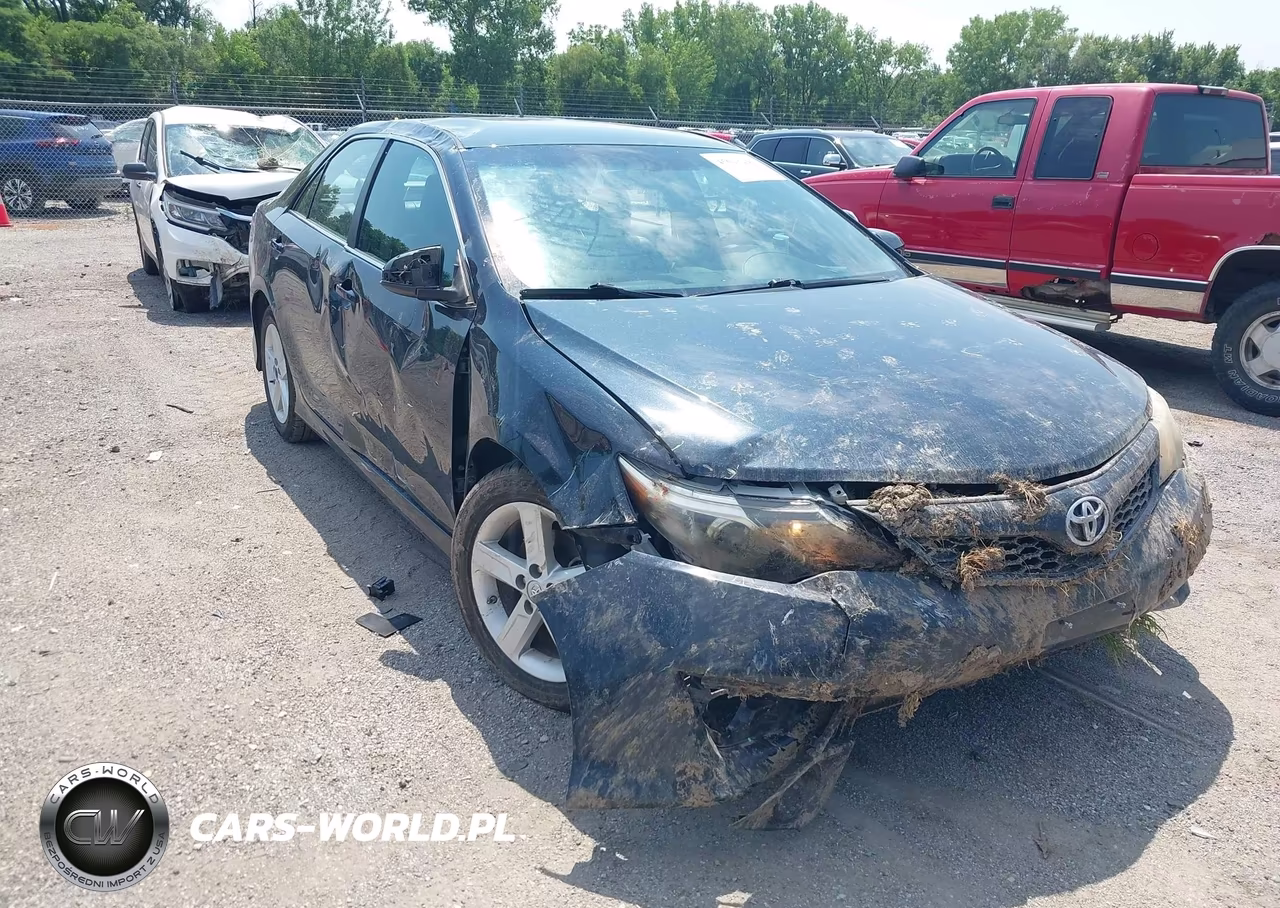 2014 Toyota Camry Se – zdjęcie 1 z 17