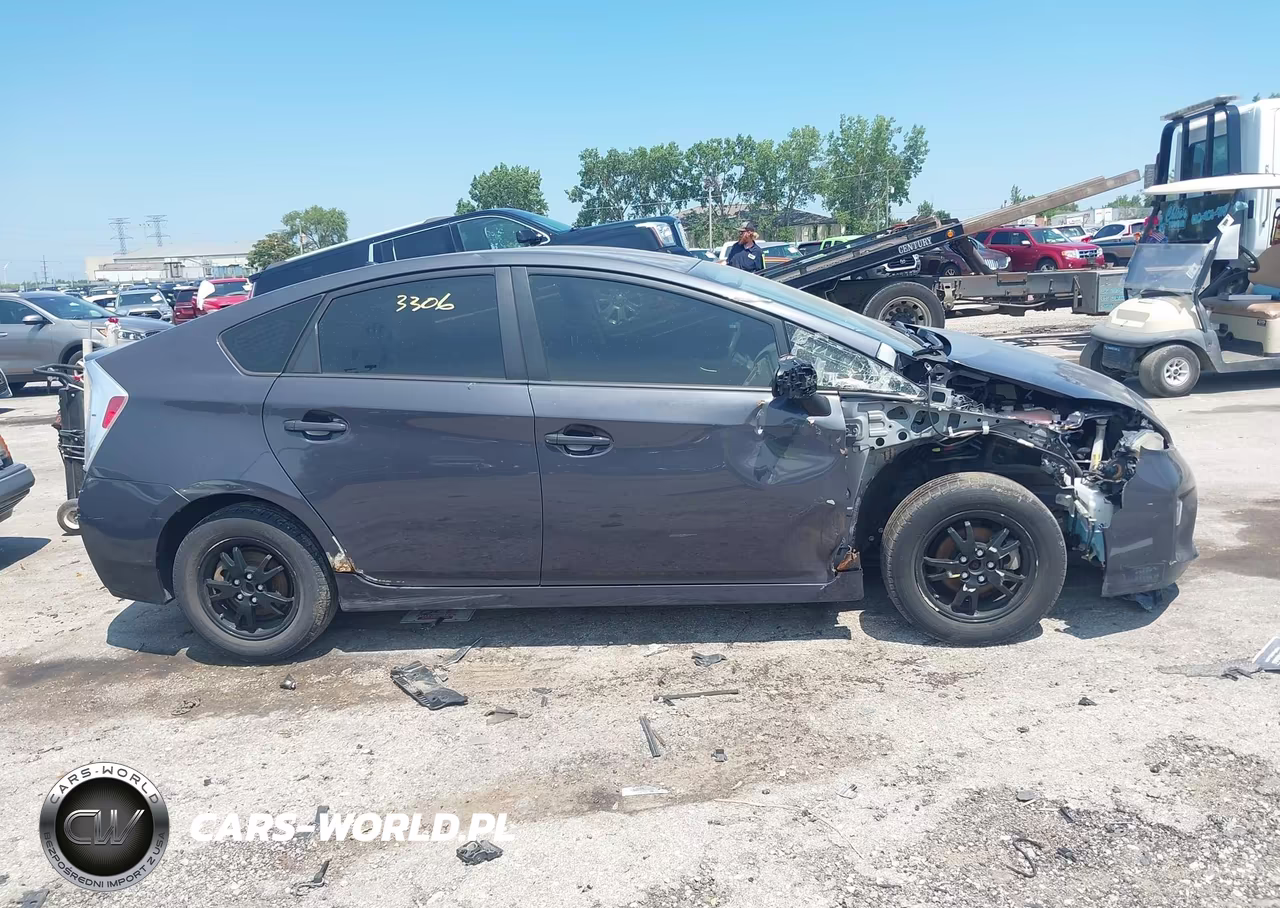 2012 Toyota Prius Two VIN:JTDKN3DUXC5418338 - 14