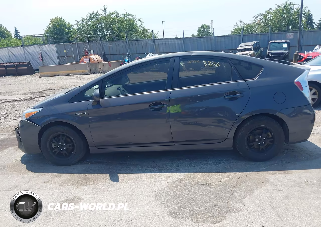2012 Toyota Prius Two VIN:JTDKN3DUXC5418338 - 15