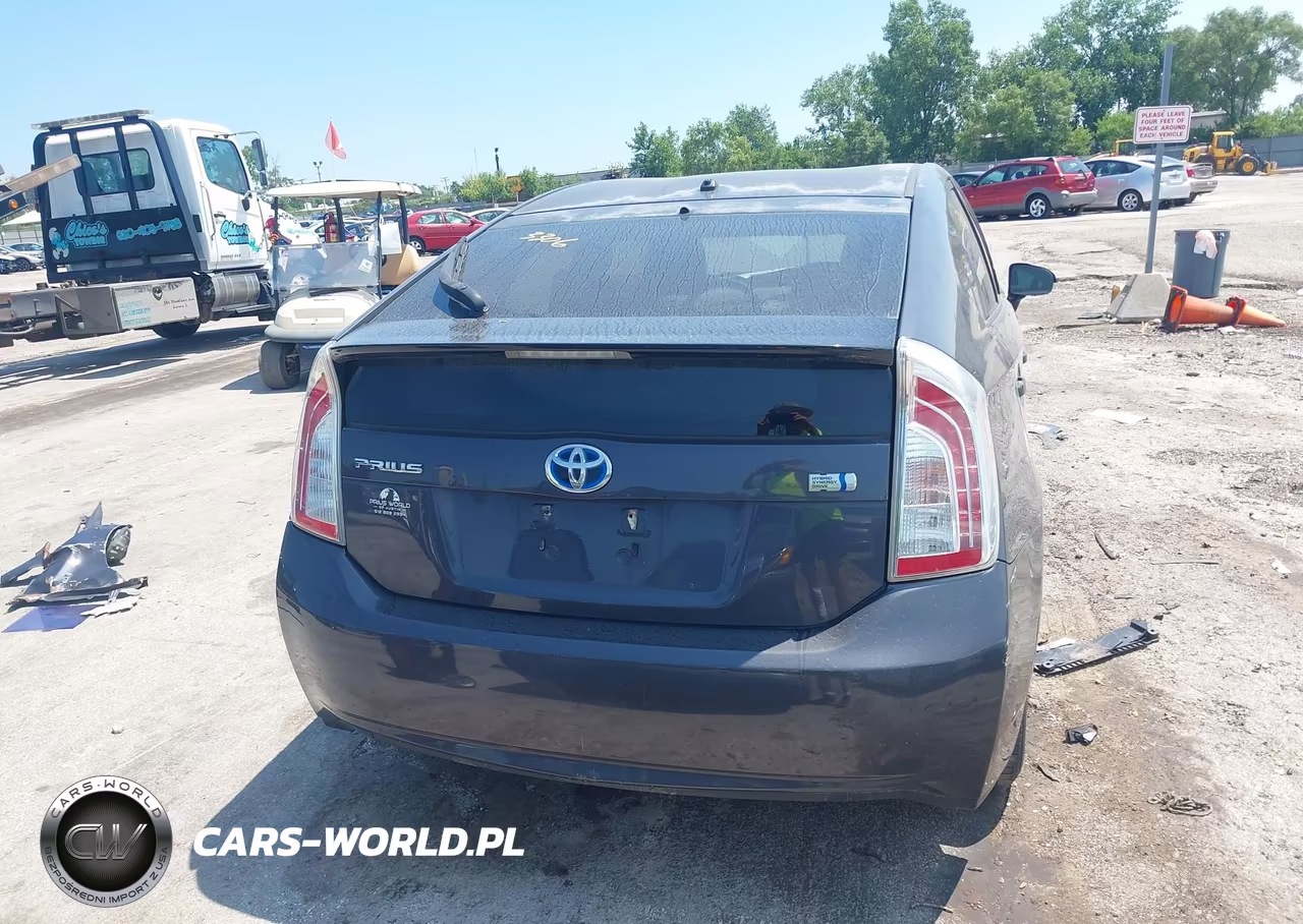 2012 Toyota Prius Two VIN:JTDKN3DUXC5418338 - 17
