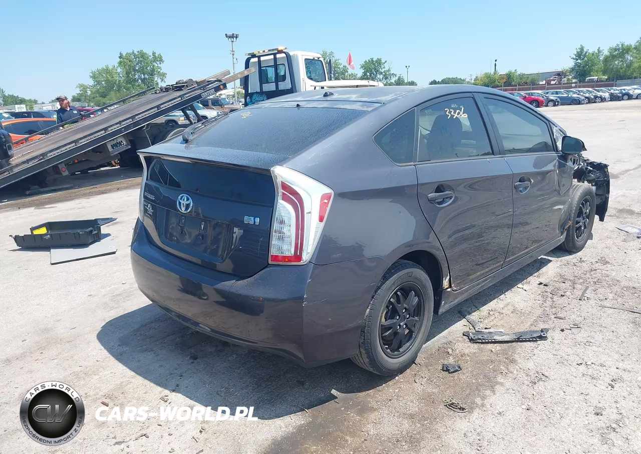 2012 Toyota Prius Two VIN:JTDKN3DUXC5418338 - 4