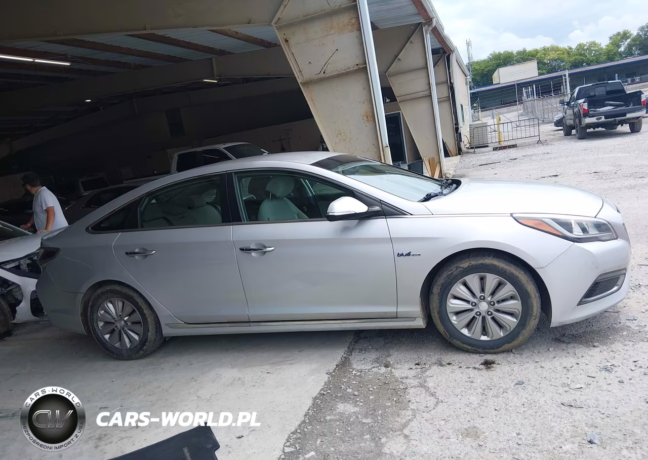 2016 Hyundai Sonata Hybrid Se VIN:KMHE24L16GA038750 - 13