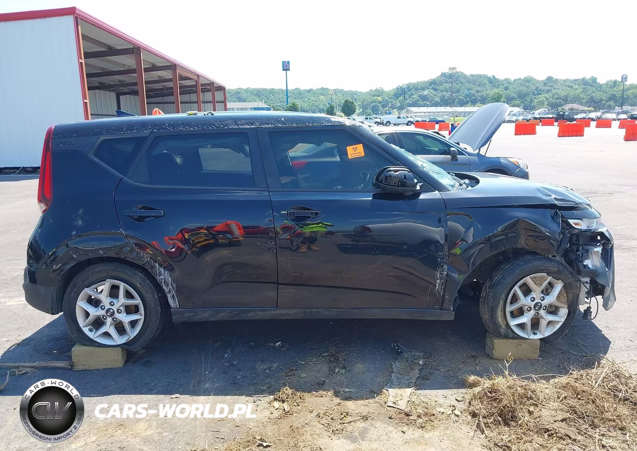 2020 Kia Soul S VIN:KNDJ23AU5L7019432 - 14