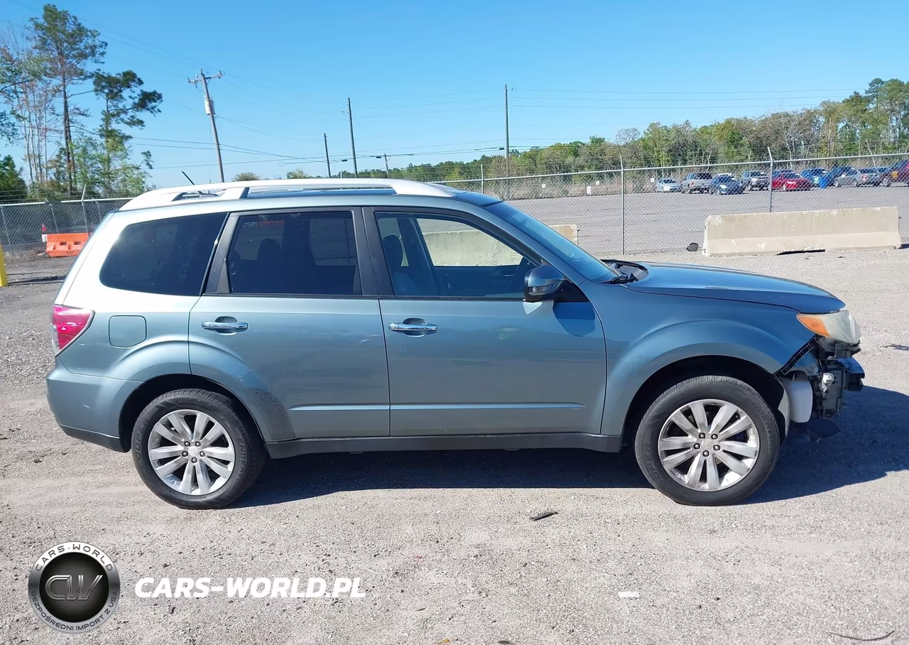 2011 Subaru Forester 2.5X Touring VIN:JF2SHAGC1BH725457 - 13