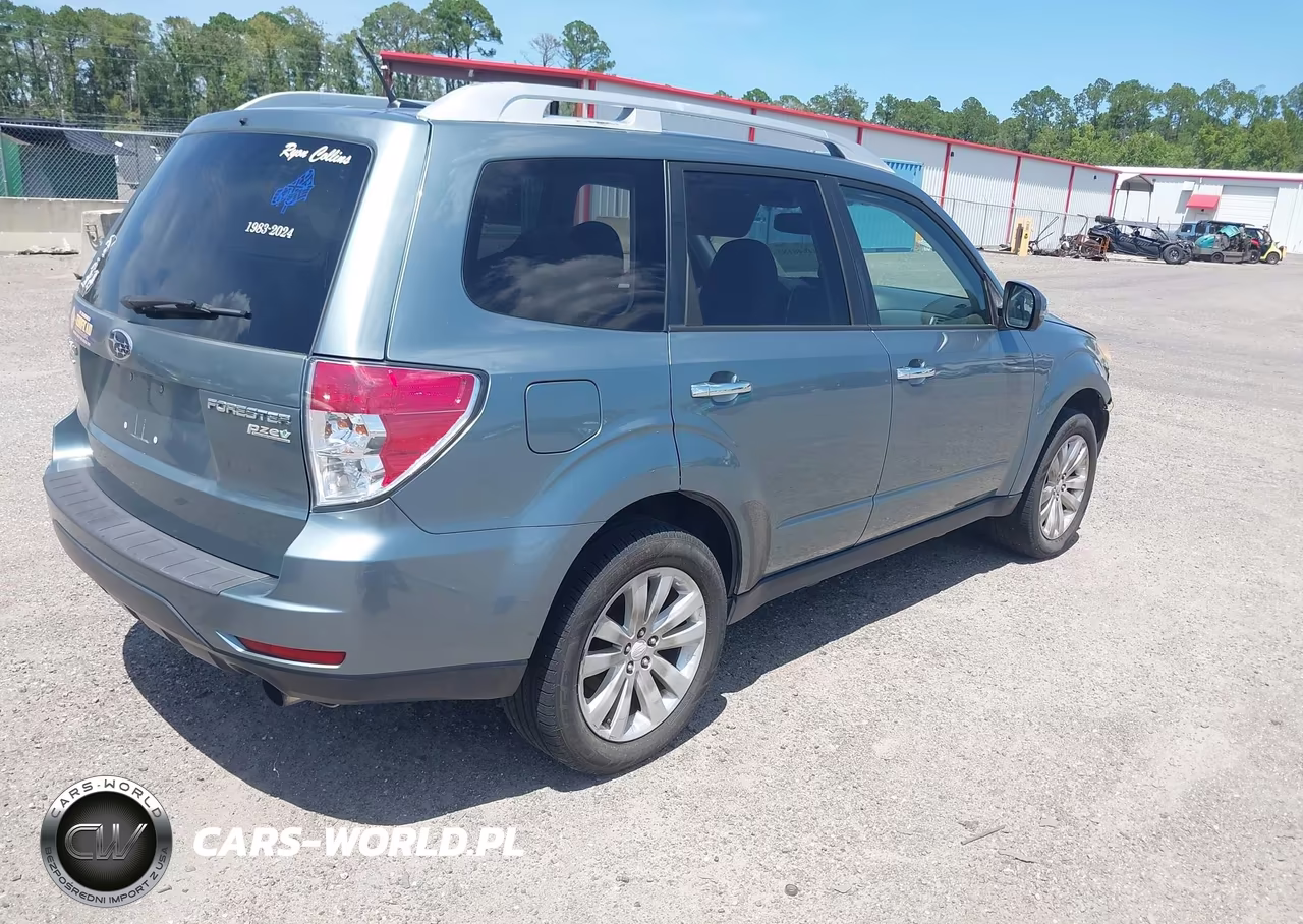 2011 Subaru Forester 2.5X Touring VIN:JF2SHAGC1BH725457 - 4