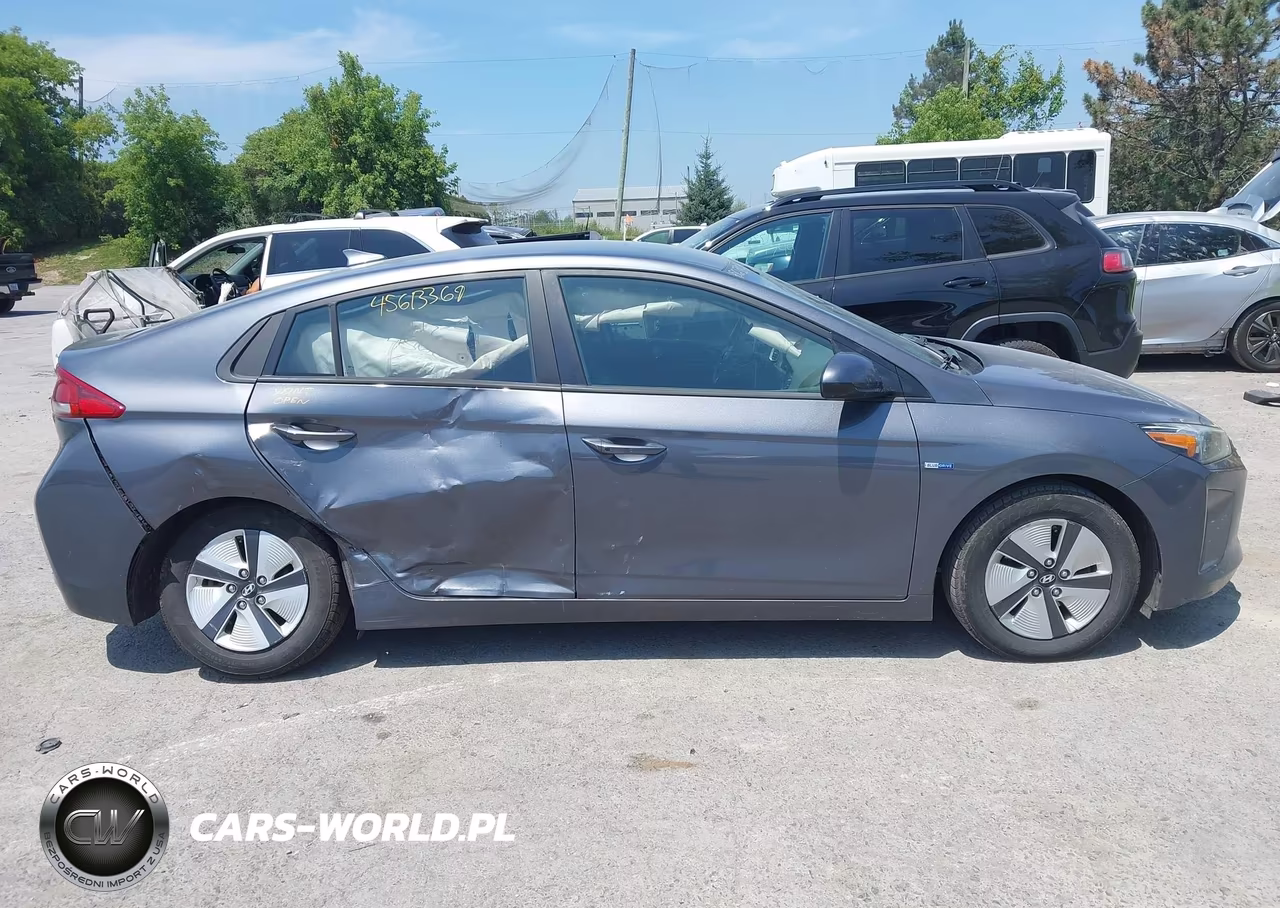 2019 Hyundai Ioniq Hybrid Blue VIN:KMHC65LC2KU134482 - 14