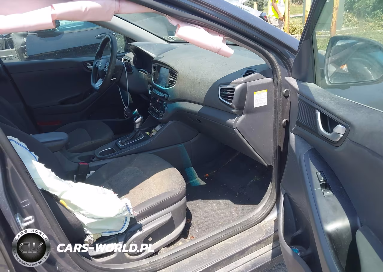 2019 Hyundai Ioniq Hybrid Blue VIN:KMHC65LC2KU134482 - 5