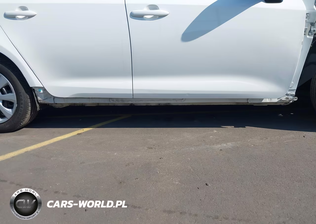 2022 Toyota Corolla Le VIN:5YFEPMAE8NP319467 - 18