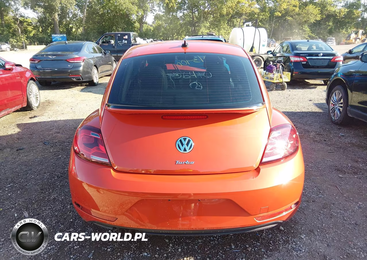 2018 Volkswagen Beetle 2.0T Coast-2.0T S VIN:3VWFD7AT3JM706410 - 17