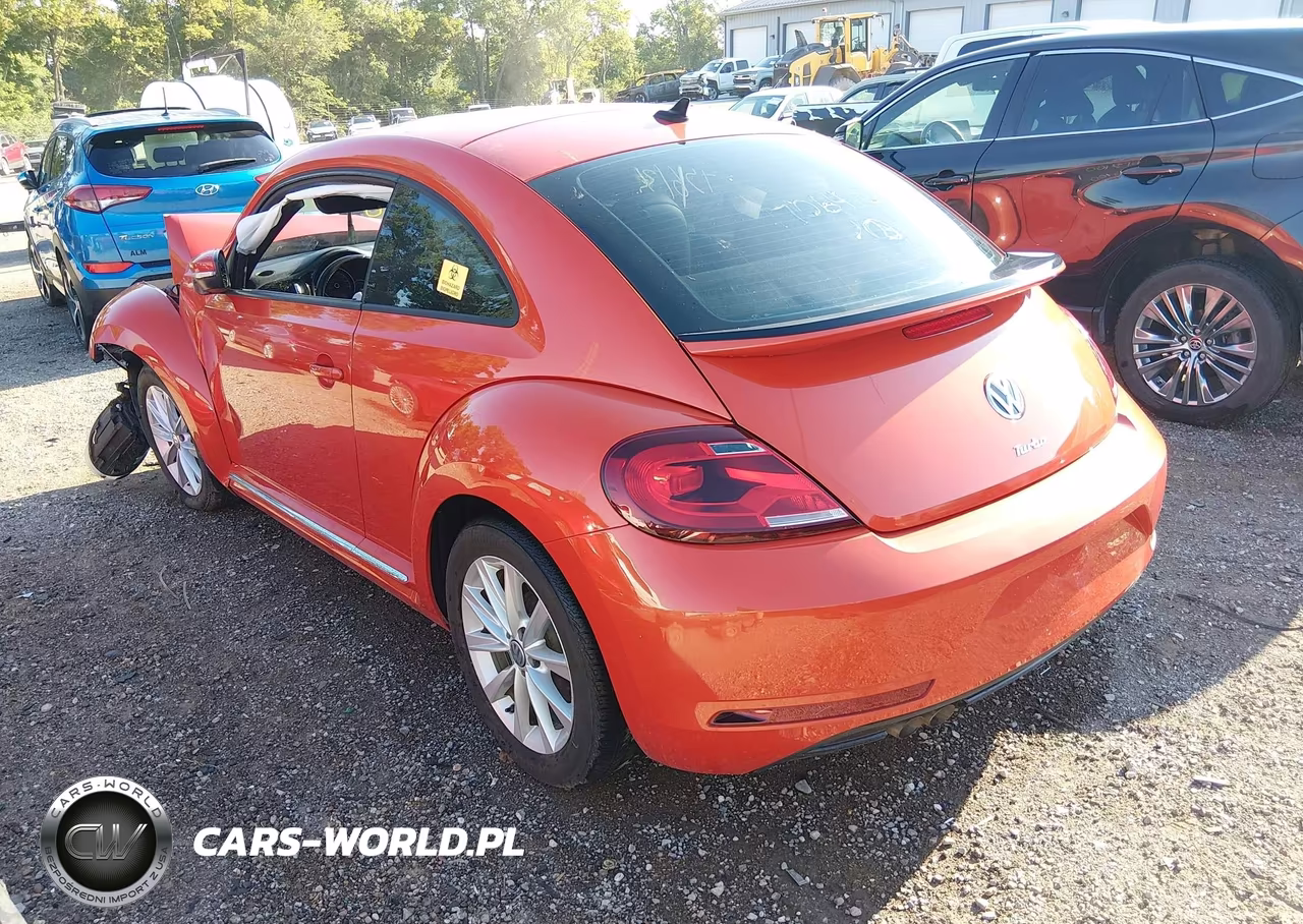 2018 Volkswagen Beetle 2.0T Coast-2.0T S VIN:3VWFD7AT3JM706410 - 3