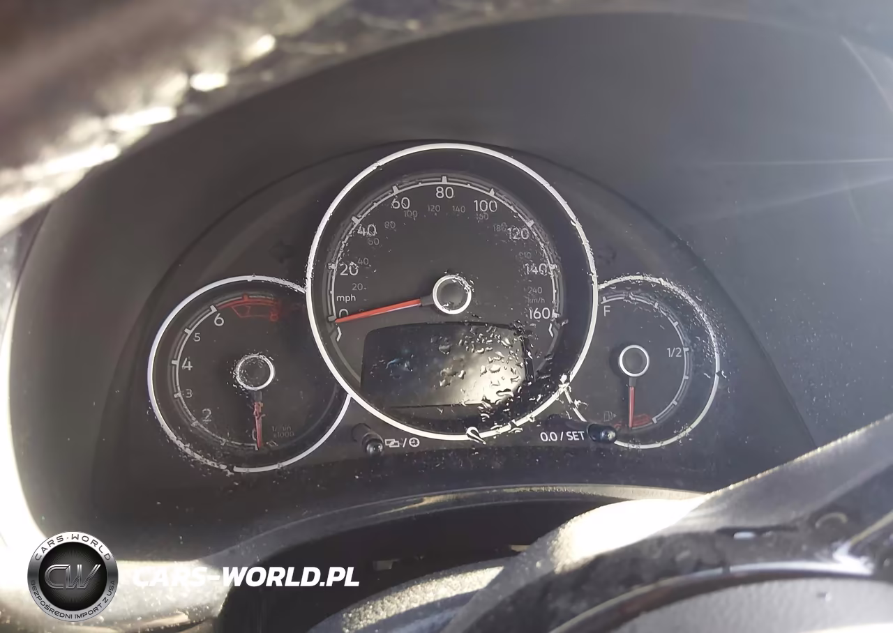 2018 Volkswagen Beetle 2.0T Coast-2.0T S VIN:3VWFD7AT3JM706410 - 7