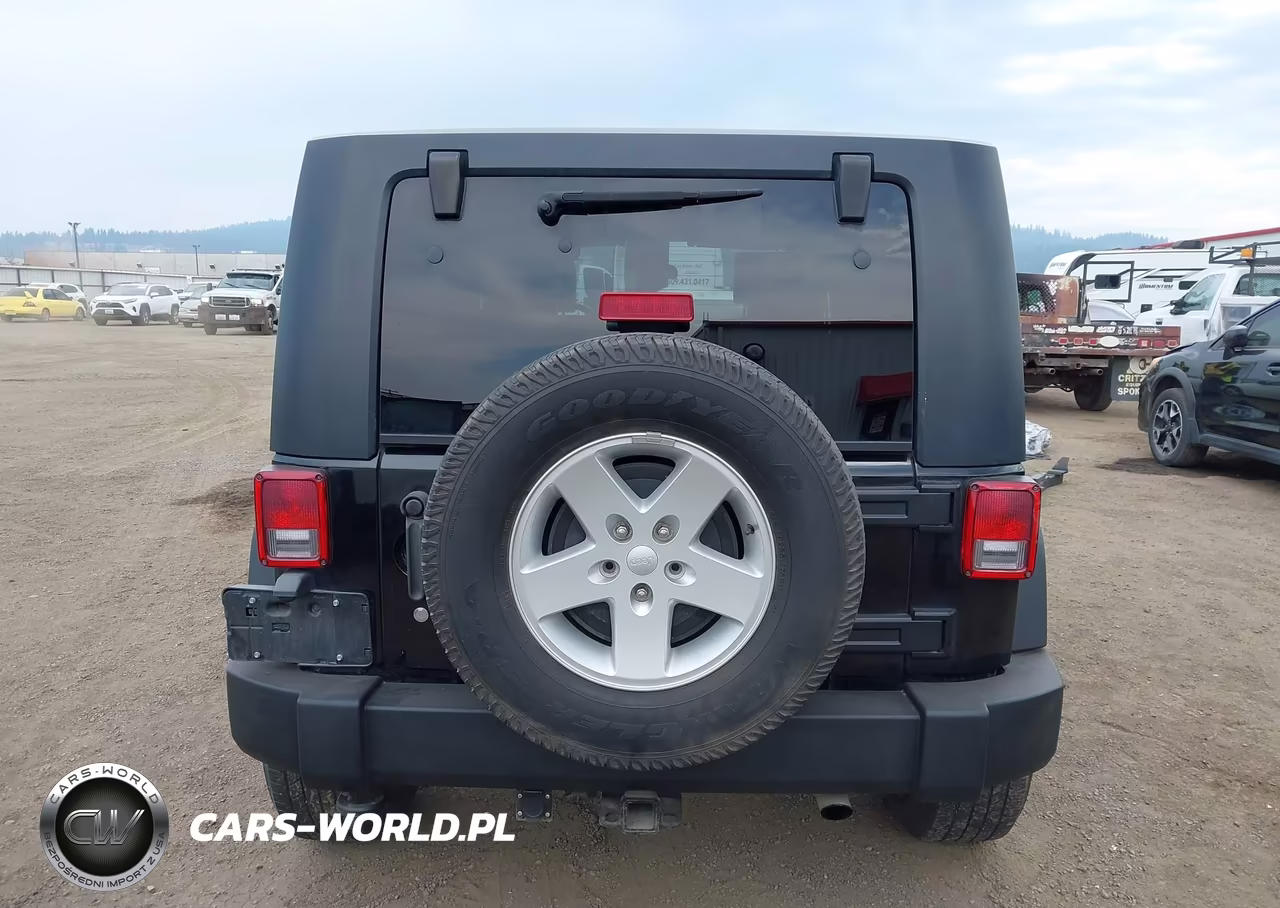 2010 Jeep Wrangler Unlimited Sport VIN:1J4BA3H15AL101775 - 17