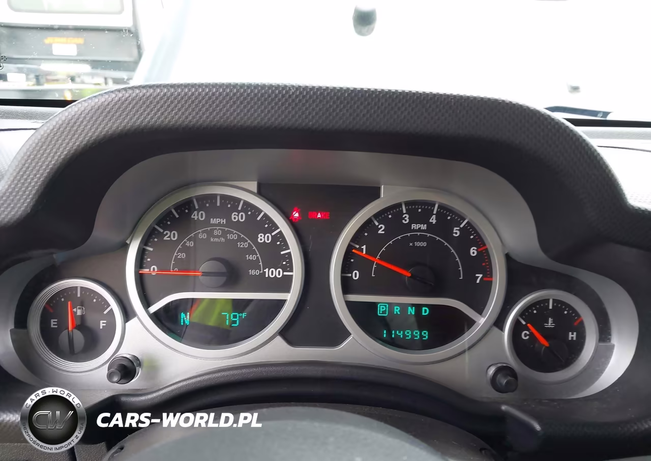 2010 Jeep Wrangler Unlimited Sport VIN:1J4BA3H15AL101775 - 7