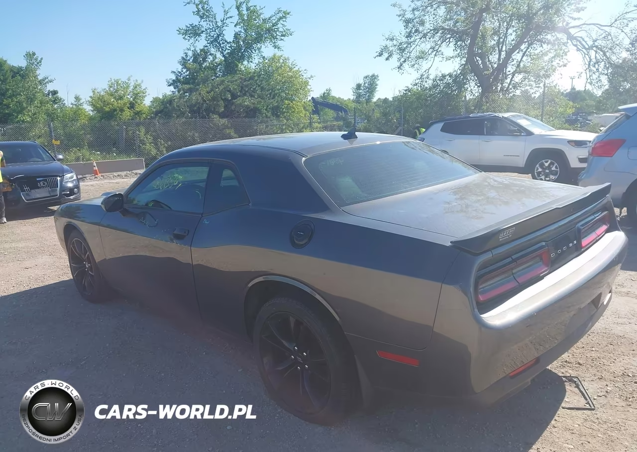 2018 Dodge Challenger Sxt Plus VIN:2C3CDZAG2JH322237 - 3