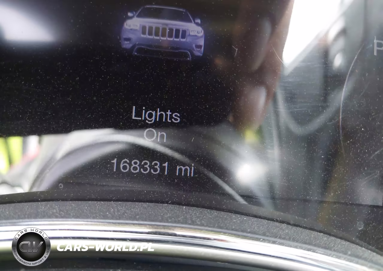 2017 Jeep Grand Cherokee Trailhawk VIN:1C4RJFLT5HC749271 - 16