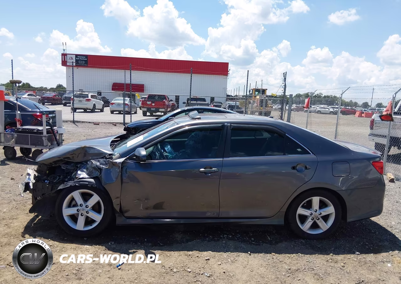 2013 Toyota Camry Se VIN:4T1BF1FK7DU282458 - 15