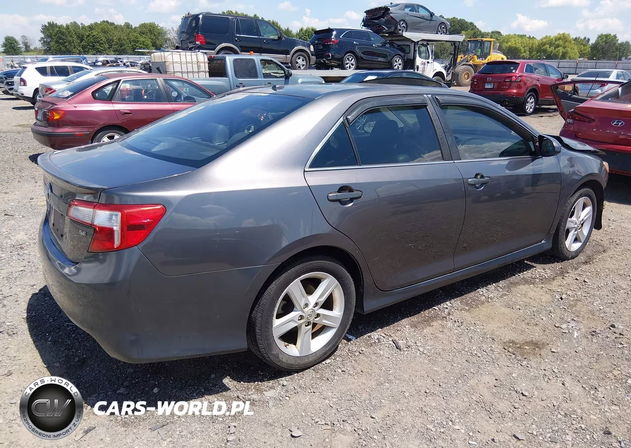 2013 Toyota Camry Se VIN:4T1BF1FK7DU282458 - 4