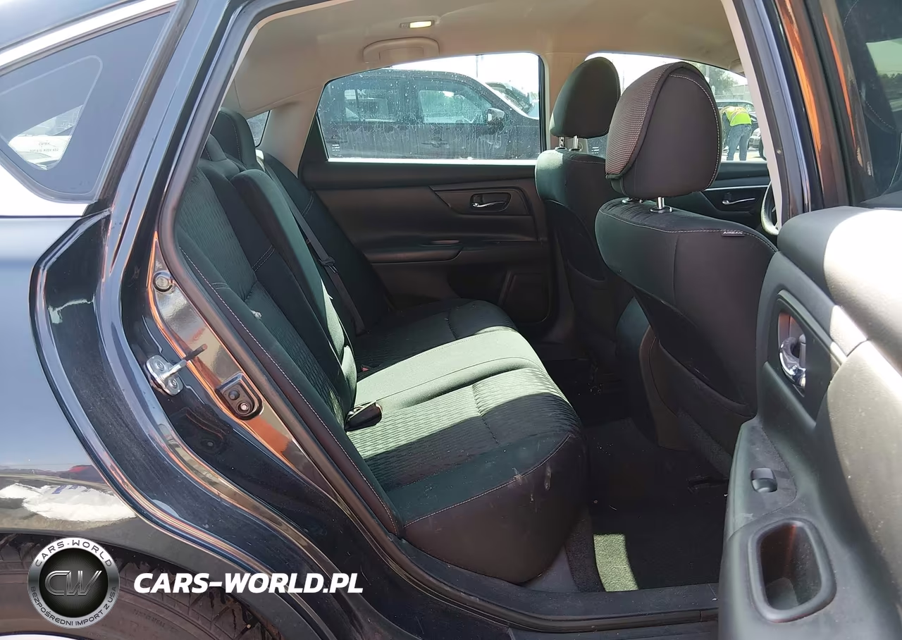 2018 Nissan Altima 2.5 S VIN:1N4AL3AP5JC230728 - 8