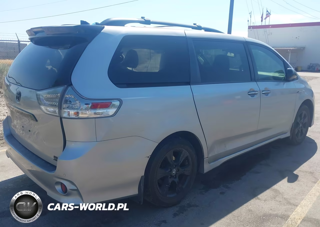 2020 Toyota Sienna Se Premium VIN:5TDEZ3DC5LS239367 - 4