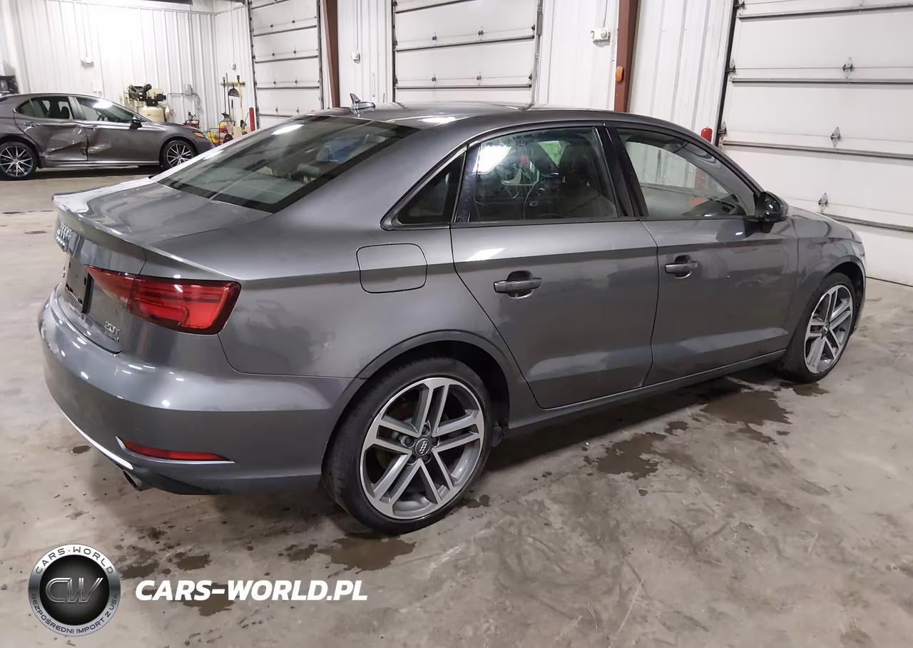 2017 Audi A3 2.0T Premium VIN:WAUB8GFF2H1054294 - 4