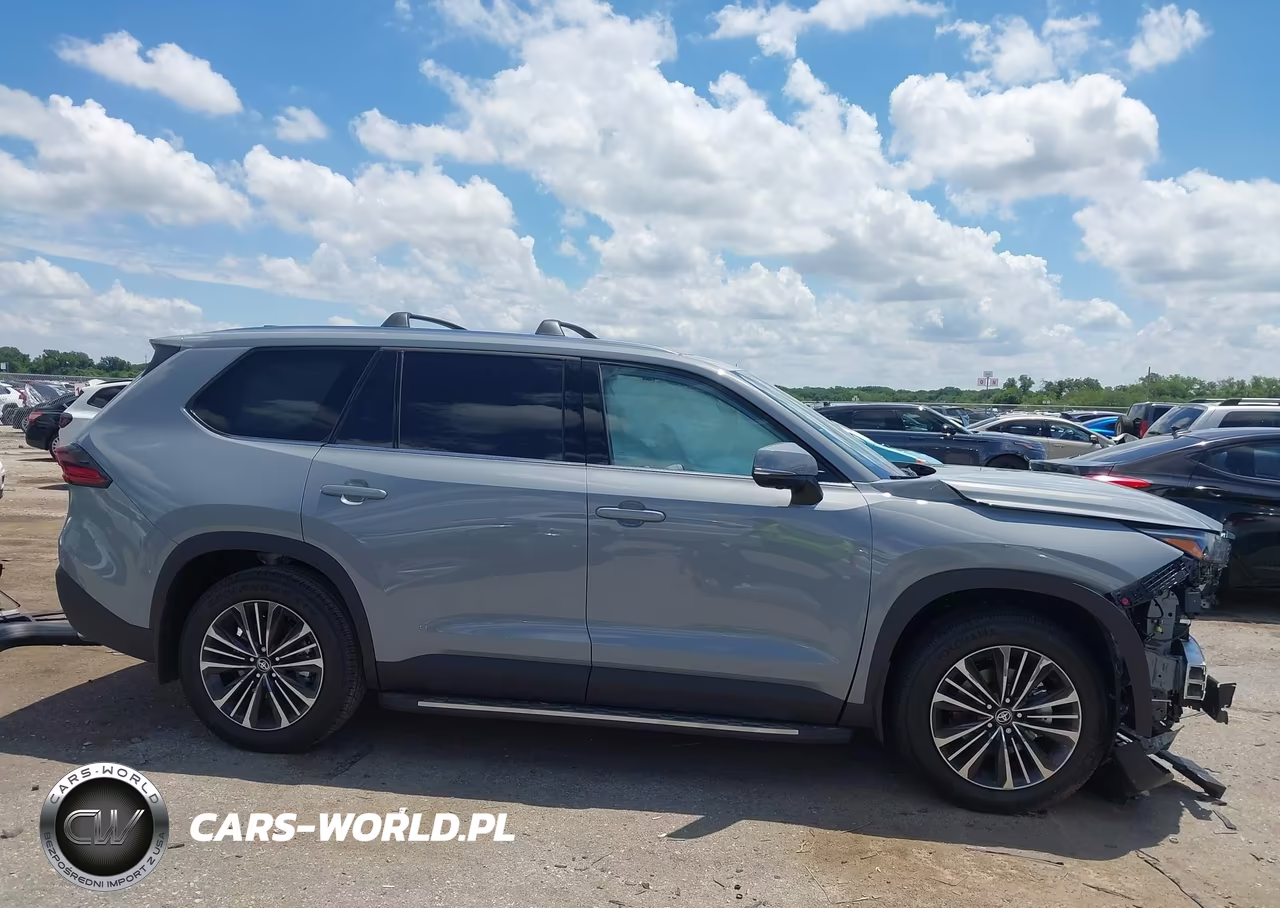 2026 Toyota Grand Highlander Hybrid Max Platinum VIN:5TDADAB55TS048635 - 13