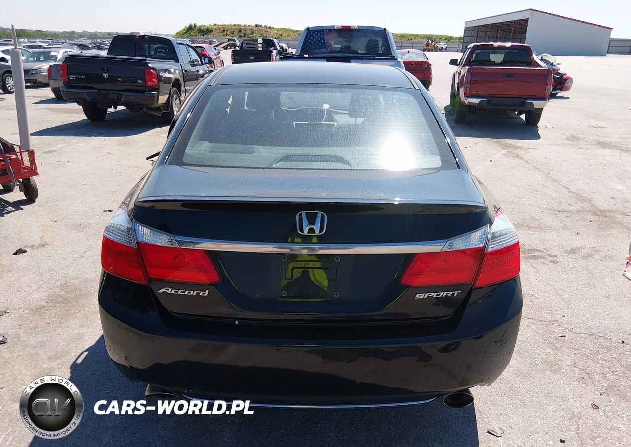 2015 Honda Accord Sport VIN:1HGCR2F53FA266702 - 17