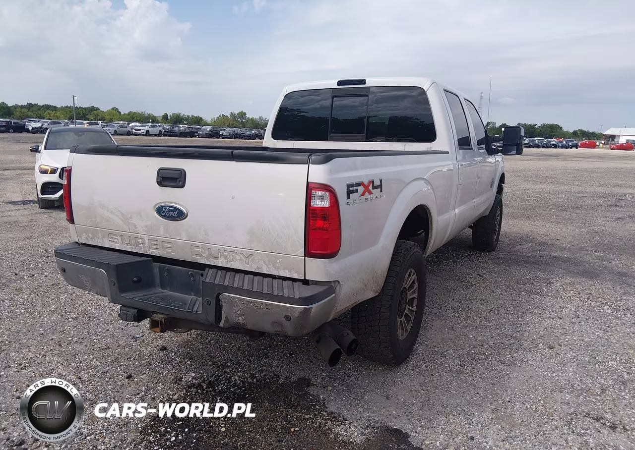 2011 Ford Super Duty F-250 Srw Lariat VIN:1FT7W2BT7BEC23657 - 4