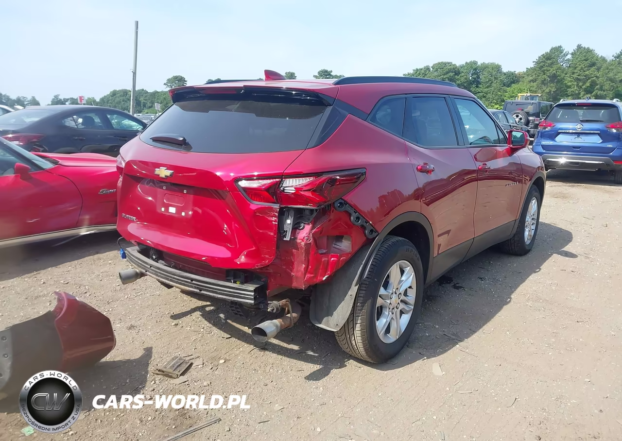 2019 Chevrolet Blazer VIN:3GNKBBRA0KS608355 - 4
