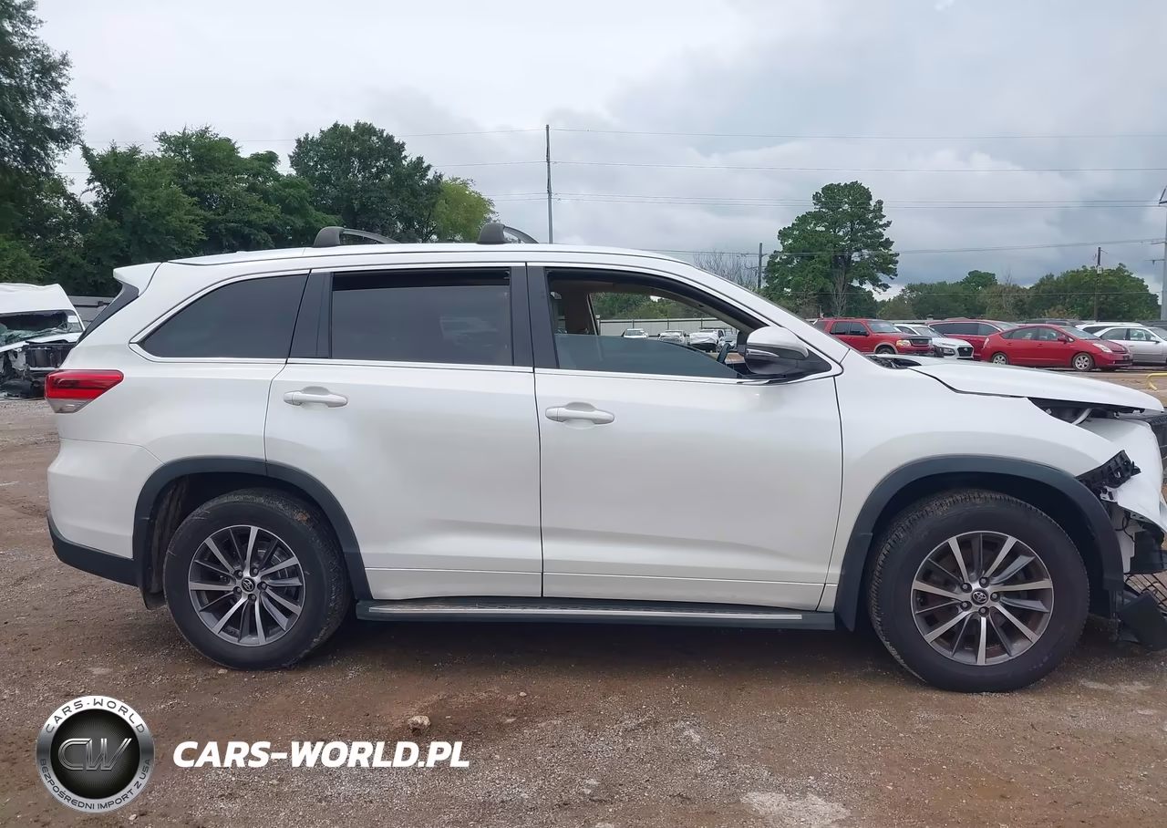 2017 Toyota Highlander Xle VIN:5TDKZRFHXHS187756 - 14