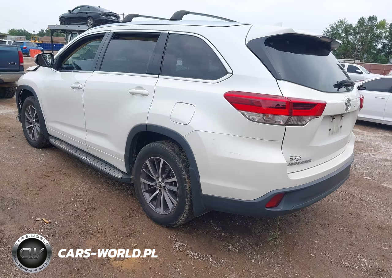 2017 Toyota Highlander Xle VIN:5TDKZRFHXHS187756 - 3