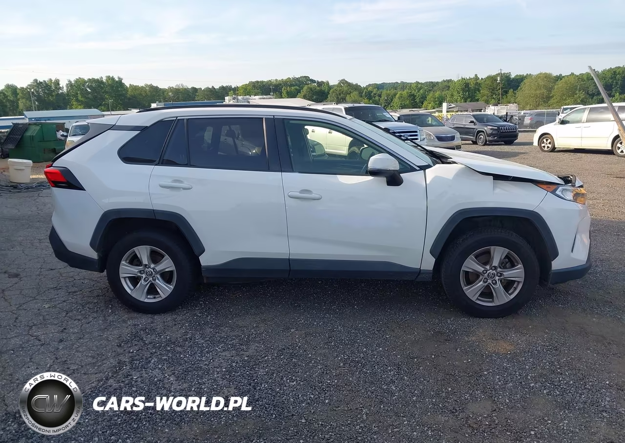 2020 Toyota Rav4 Xle VIN:JTMP1RFV7LD054010 - 13