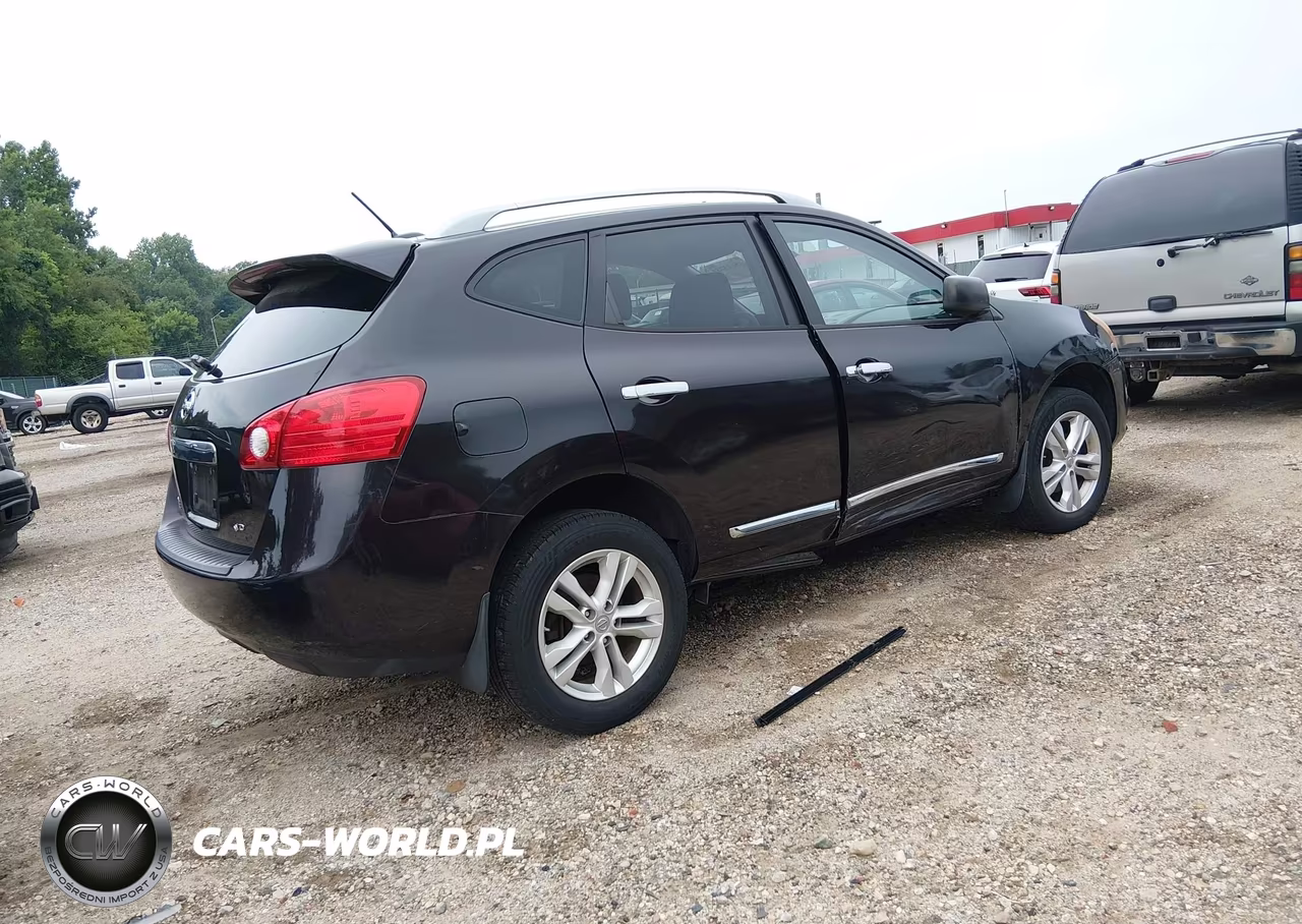 2015 Nissan Rogue Select S VIN:JN8AS5MV1FW765343 - 4